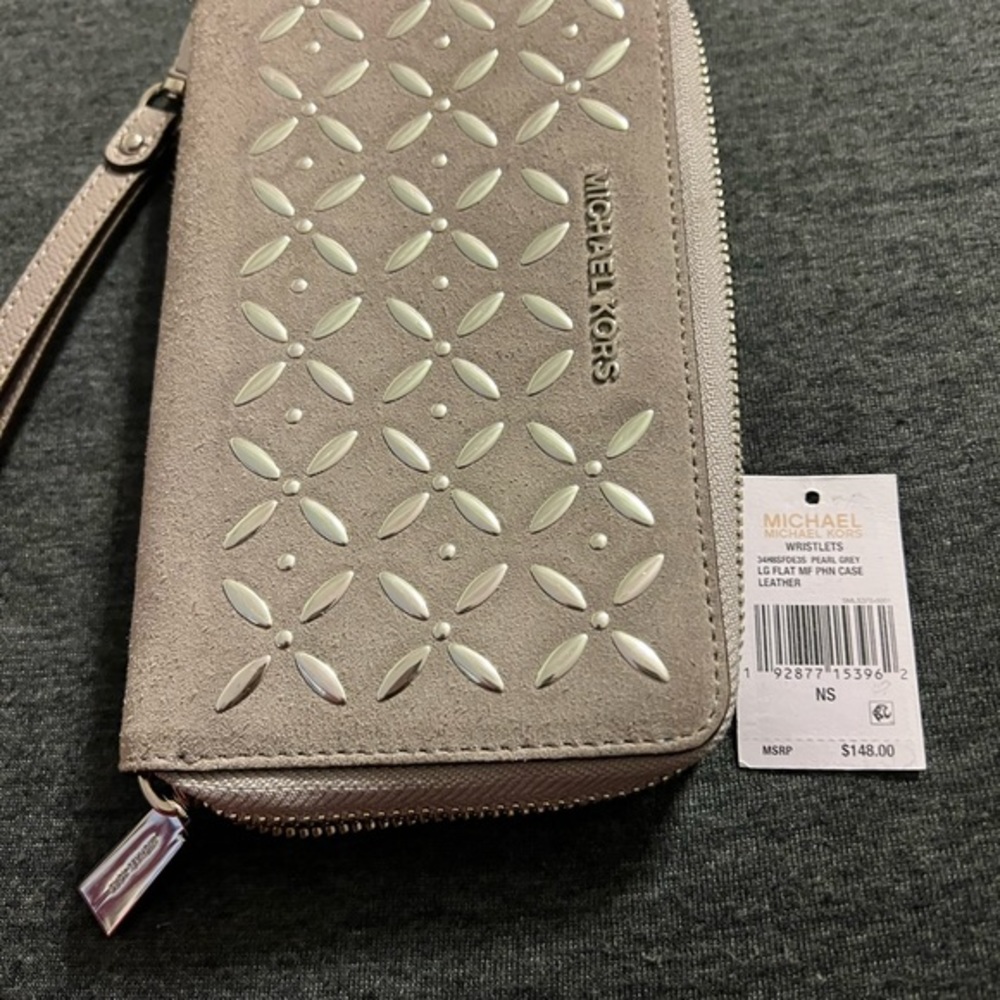 Michael Kors Wristlet! - Picture 3 of 6
